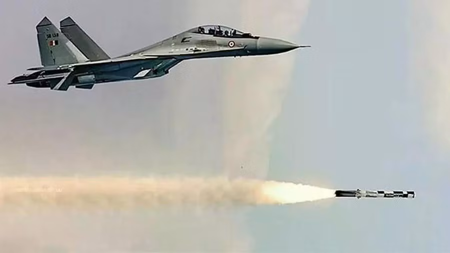 Hàng chục máy bay Su-30MKI của Không quân Ấn Độ đã được trang bị tên lửa Brahmos