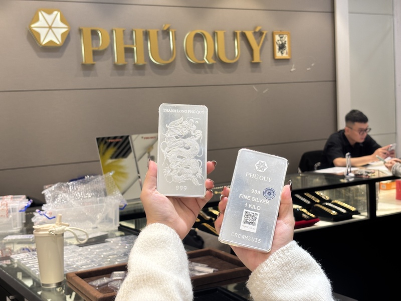 Bạc miếng 999 tại Tập đoàn Vàng bạc Đá quý Phú Quý. Ảnh: TĐPQ
