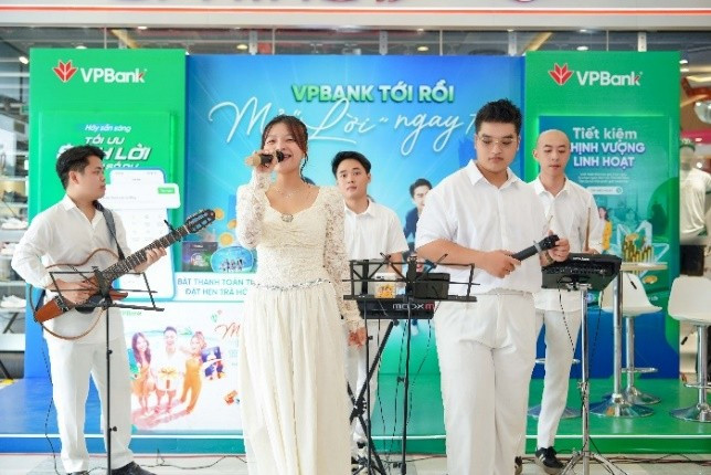 VPBank 'cập bến' Ninh Kiều: Tiên phong đưa tài chính số hòa cùng nhịp sống Tây Đô ảnh 2 VPBank 'cập bến' Ninh Kiều: Tiên phong đưa tài chính số hòa cùng nhịp sống Tây Đô ảnh 2