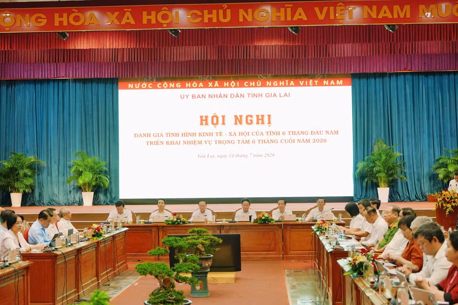 Các đại biểu tham gia hội nghị. z8042011855358-5ab90e8bf7f54c2bb1c518955c1968f4.jpg