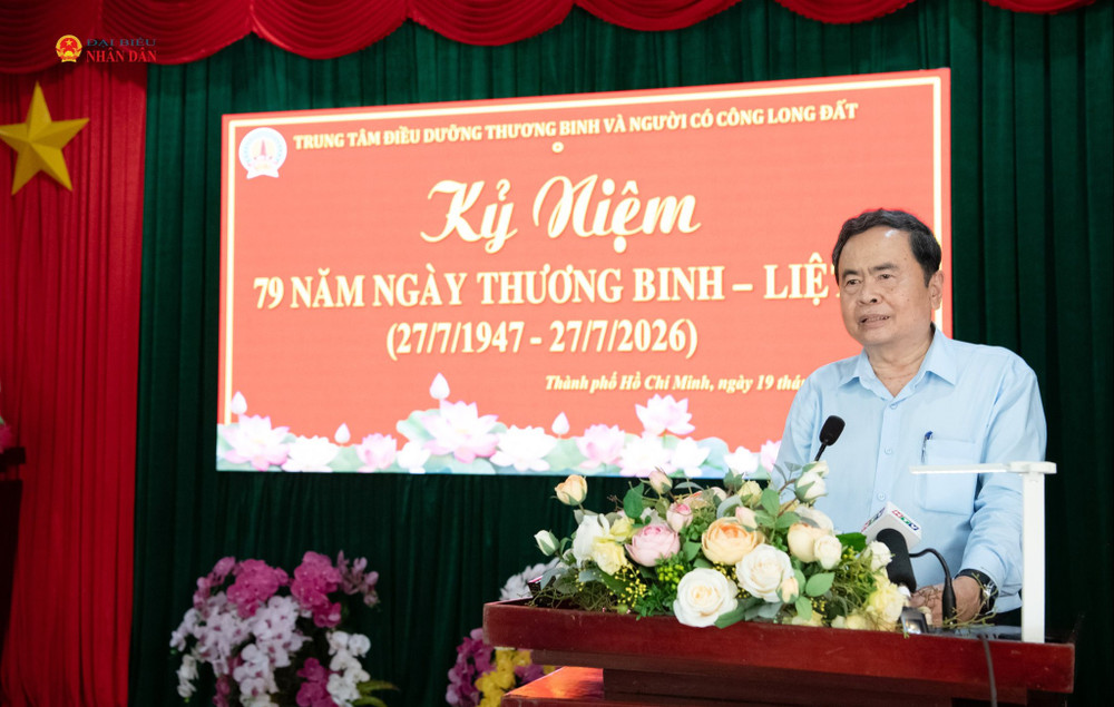 Chủ tịch Quốc hội Trần Thanh Mẫn phát biểu tại Trung tâm điều dưỡng Người có công Long Đất (ảnh: daibieunhandan.vn). 62.jpg
