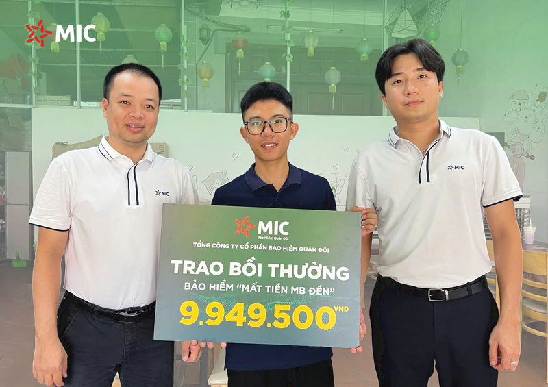 Tổng Công ty Cổ phần Bảo hiểm Quân đội (MIC) chi trả 9.949.500 đồng cho khách hàng. Ảnh: MIC