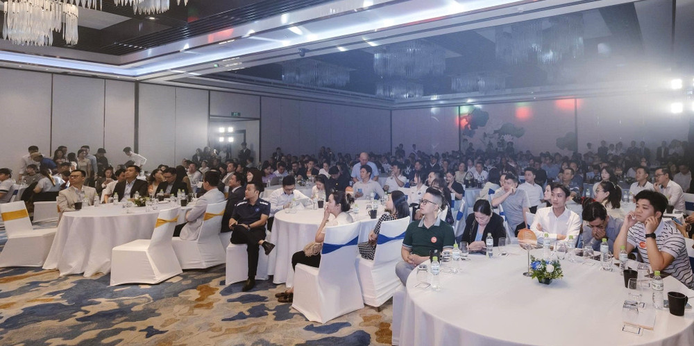 Lễ ra mắt bộ sưu tập sản phẩm hè 2026 - “Dòng chảy vàng son” của Capital Square thu hút đông đảo khách hàng và nhà đầu tư 01-capital-square.jpg