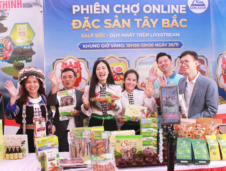 Chuyển đổi số giúp nông sản tại các bản làng vùng cao được nhiều người biết đến.
