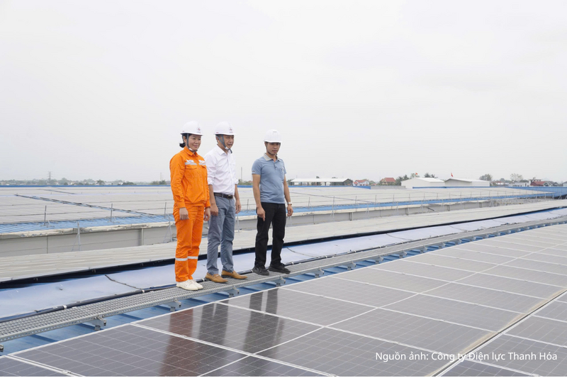 Điện mặt trời mái nhà tự sản xuất, tự tiêu thụ là giải pháp thúc đẩy chuyển dịch năng lượng xanh