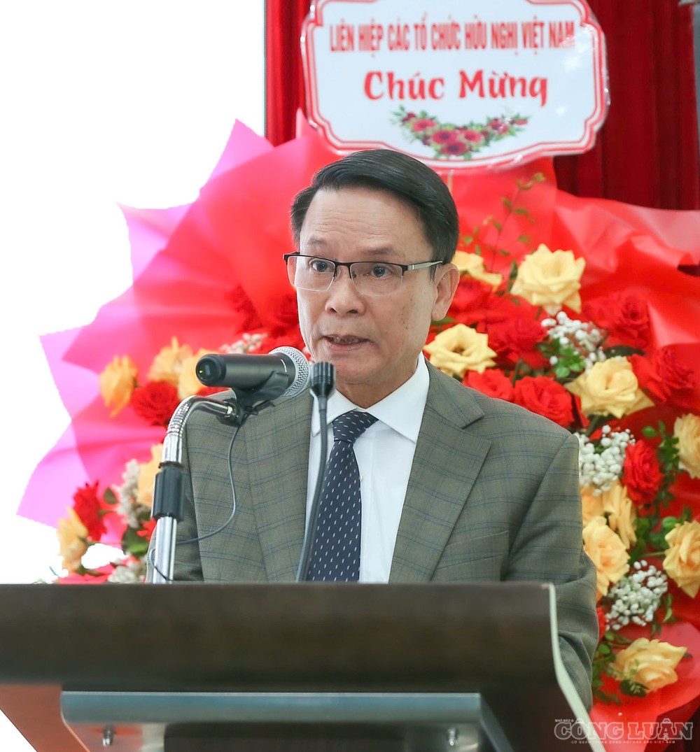 Ông Nguyễn Đức Lợi, Chủ tịch Hội Hữu nghị Việt Nam - Tây Ban Nha khóa III, phát biểu khai mạc Đại hội. clo_br_2aoboqqhqgot20j5tbuqb9cnp0ogsw3thzpxdm64.jpg