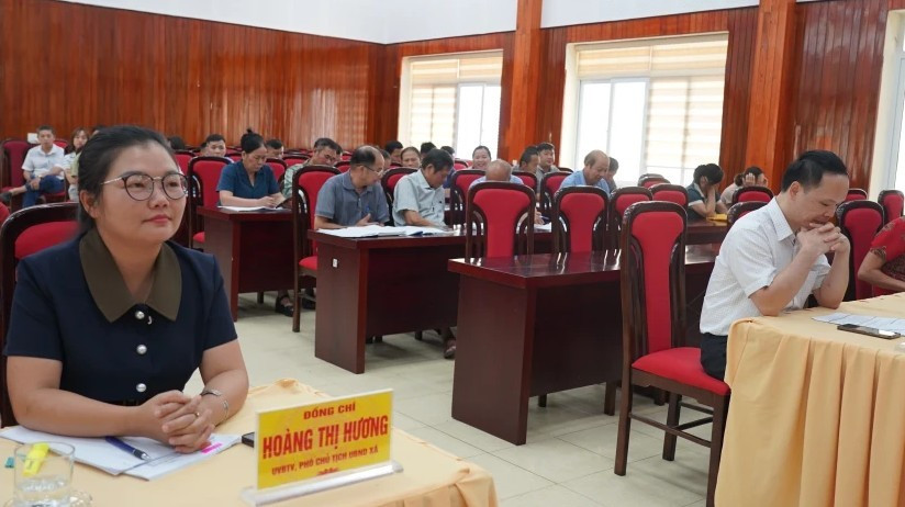 60 đại biểu là trưởng xóm, ban công tác mặt trận xóm xã Nguyên Bình tham gia học tập tuyên truyền, phổ biến giáo dục pháp luật ảnh 2 dttg-cb.jpg