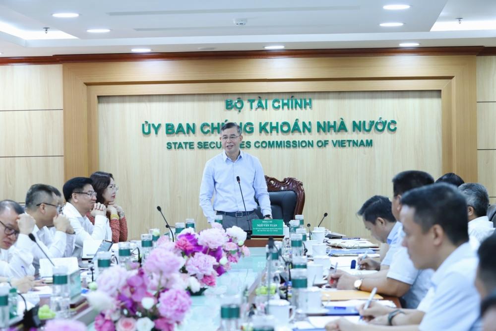 Thị trường chứng khoán Việt Nam trước ngưỡng cửa phát triển mới Thị trường chứng khoán Việt Nam