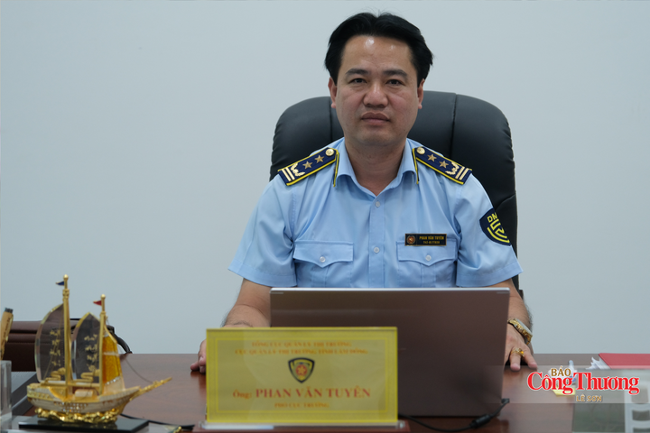 Ông Phan Văn Tuyên, Chi cục trưởng Chi cục Quản lý thị trường, Phó Trưởng Ban Chỉ đạo 389 tỉnh Lâm Đồng.