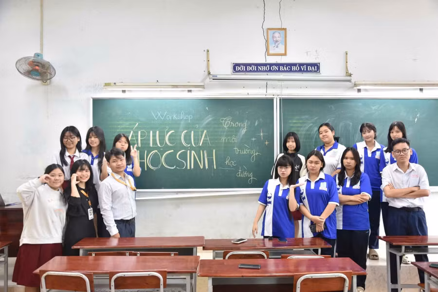 Học sinh Trường THPT Trường Chinh (phường Đông Hưng Thuận, TPHCM) được "nói ra" cảm xúc của mình thông qua nhiều hoạt động chăm sóc sức khoẻ tinh thần của nhà trường. Ảnh: P.N. thpt-truong-chinh1.jpg