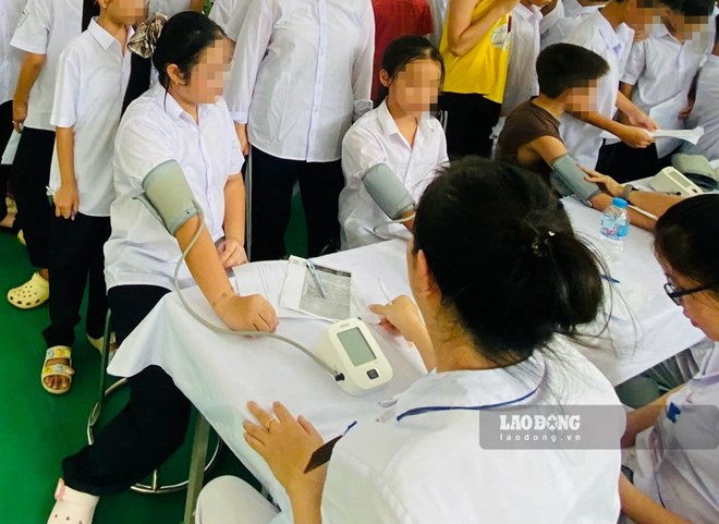 Tăng phụ cấp đối với nhân viên y tế trường học: Thay đổi quan trọng từ quy định mới