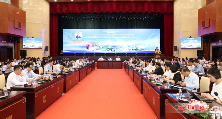 Đại biểu tham dự hội nghị.