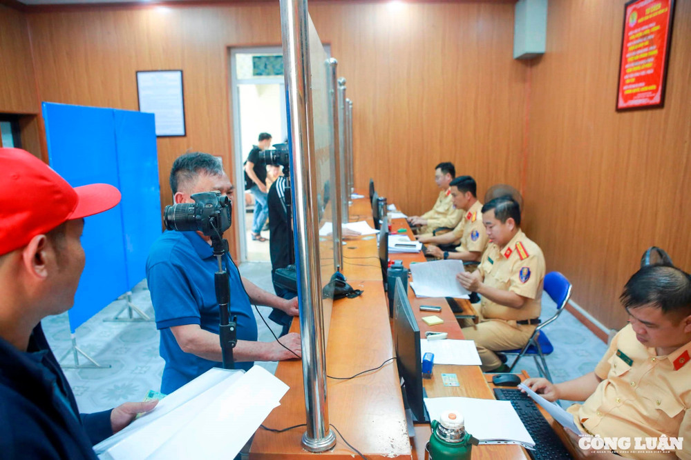 Kiểm tra pháp luật về trật tự, an toàn giao thông đường bộ để phục hồi điểm giấy phép lái xe trên địa bàn Hà Nội trong tháng 9/2026 giay-phep-lai-xe.jpg