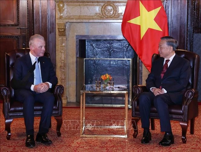 Tổng Bí thư, Chủ tịch nước Tô Lâm tiếp ông Brendan Nelson, Chủ tịch Boeing Global, Phó Chủ tịch cấp cao Tập đoàn Boeing. Ảnh: Thống Nhất/TTXVN Tổng Bí thư, Chủ tịch nước Tô Lâm tiếp ông Brendan Nelson, Chủ tịch Boeing Global, Phó Chủ tịch cấp cao Tập đoàn Boeing. Ảnh: Thống Nhất/TTXVN
