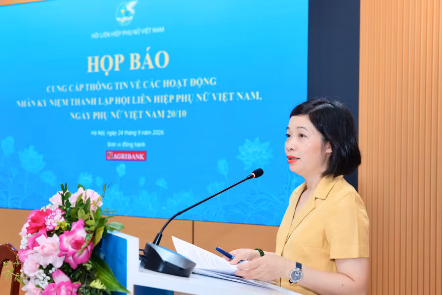 Bà Nguyễn Thị Kim Dung, Phó Trưởng Ban Thường trực Ban Công tác Phụ nữ, Trung ương Hội LHPN Việt Nam thông tin tại họp báo. hvt-4790.jpg