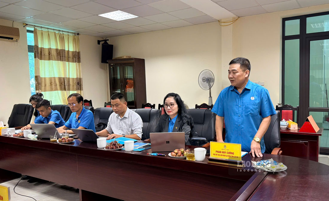Công đoàn giám sát, bảo vệ quyền và lợi ích hợp pháp, chính đáng của người lao động. Ảnh: Mạnh Hùng