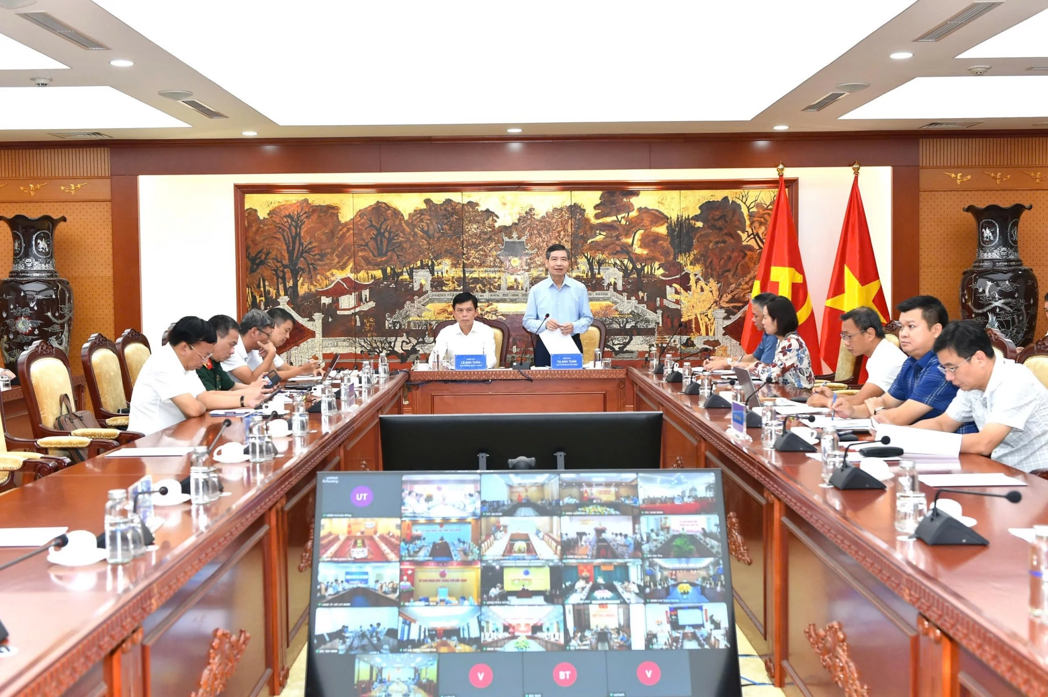 Gỡ vướng để tăng tốc giải ngân các dự án giao thông trọng điểm Gỡ vướng để tăng tốc giải ngân các dự án giao thông trọng điểm