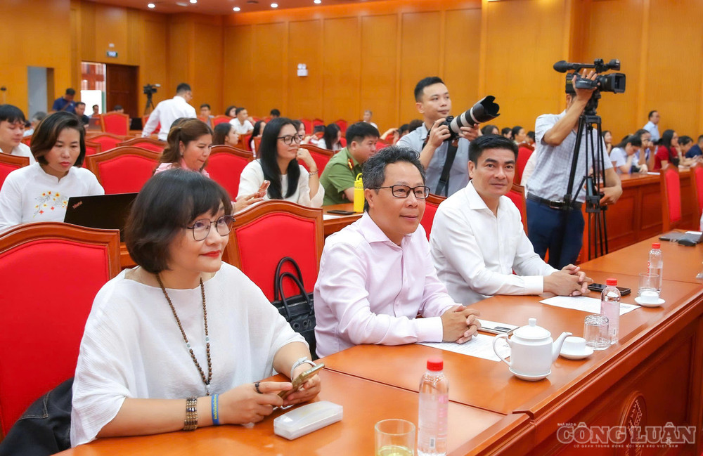 Hội thảo là dịp nhìn lại những dấu mốc quan trọng trong hành trình phát triển của báo chí cách mạng Việt Nam gắn với nhà chí sĩ, nhà báo Huỳnh Thúc Kháng. clo_br_2aobor2bnhr7yuenqelkr3x3j8j6waxablnrwy3k.jpg