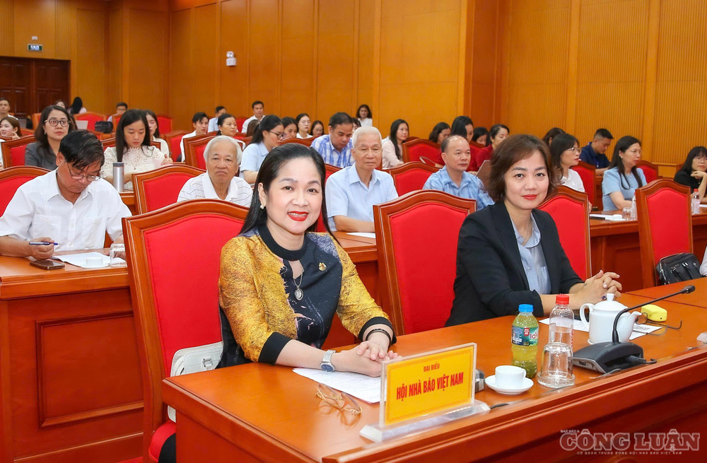 Hội thảo tập trung làm rõ cuộc đời, sự nghiệp, tư tưởng và di sản báo chí của nhà chí sĩ, nhà báo Huỳnh Thúc Kháng. clo_br_2aobor2bn7fcpbgoujkx2kiqlmxxcxlcolcaj9uw.jpg