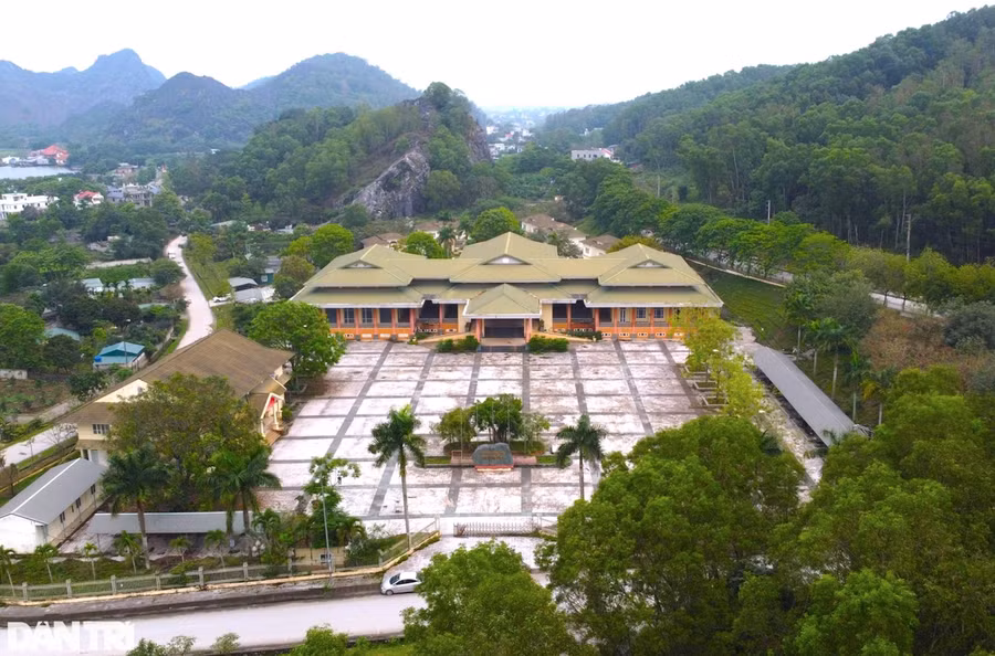 Trung tâm hội nghị Hàm Rồng là một trong những tài sản dôi dư cần xử lý.