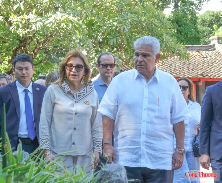 Tổng thống Panama José Raúl Mulino và Phu nhân thăm Văn Miếu - Quốc Tử Giám.