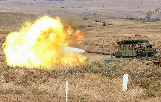 Xe tăng Nga phá hủy hàng chục điểm tập trung UAV của Ukraina tại Kharkov