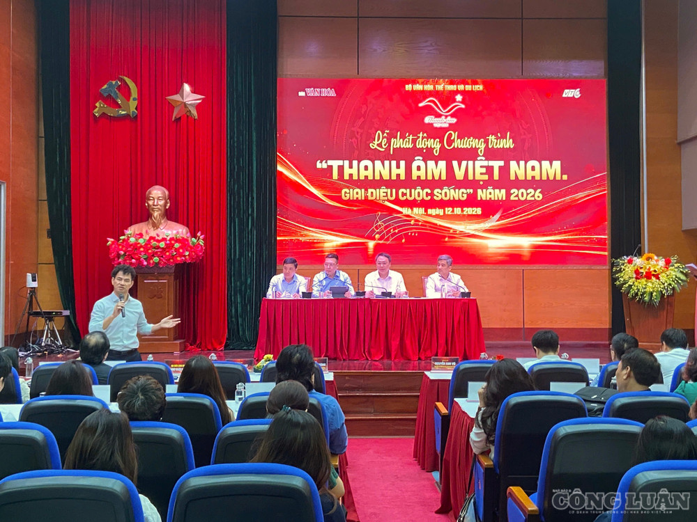 Quang cảnh lễ phát động. clo_br_1791774080680-8832622115283303279-8832622115283303279-e80cef17f163f29cdcf4229424099baa.jpg