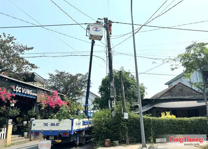 Công ty Điện lực Huế cho biết, sau khi tiếp nhận thông tin sẽ rà soát để ưu tiên sửa chữa, cải tạo, nâng cấp hệ thống lưới điện nông thôn.