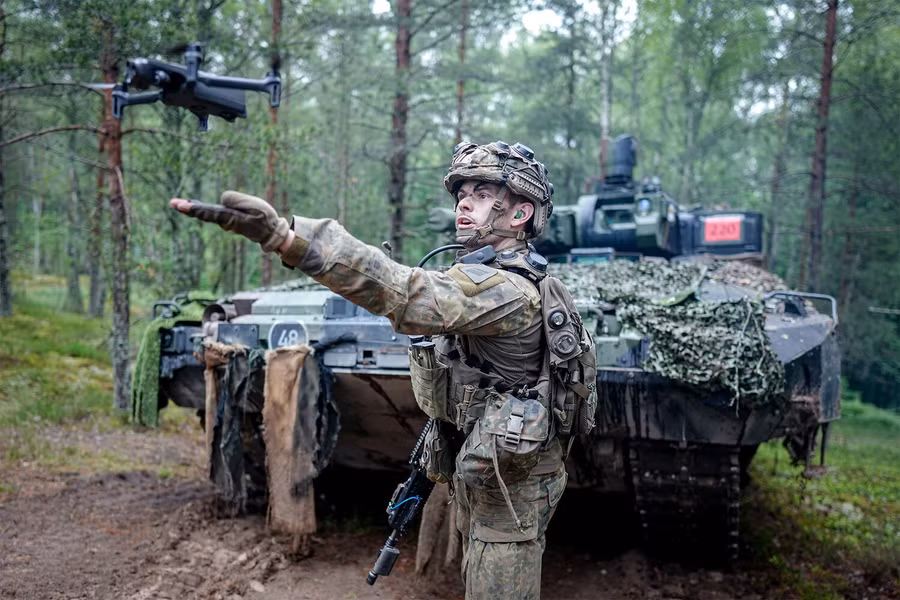 Binh sĩ NATO trong một cuộc tập trận.