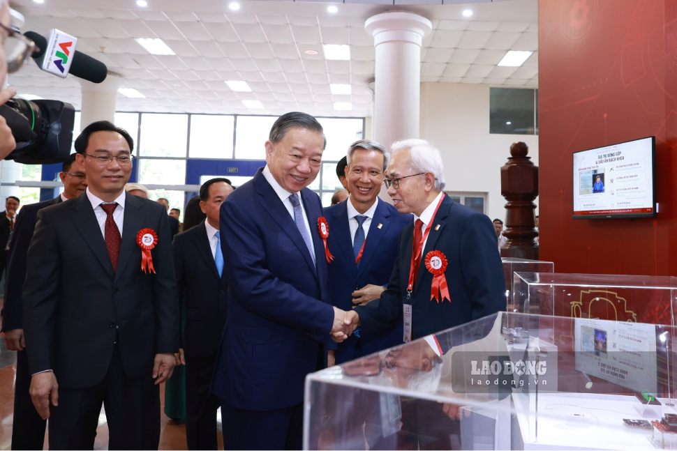 Tổng Bí thư, Chủ tịch nước Tô Lâm và các đại biểu. Ảnh: Hải Nguyễn