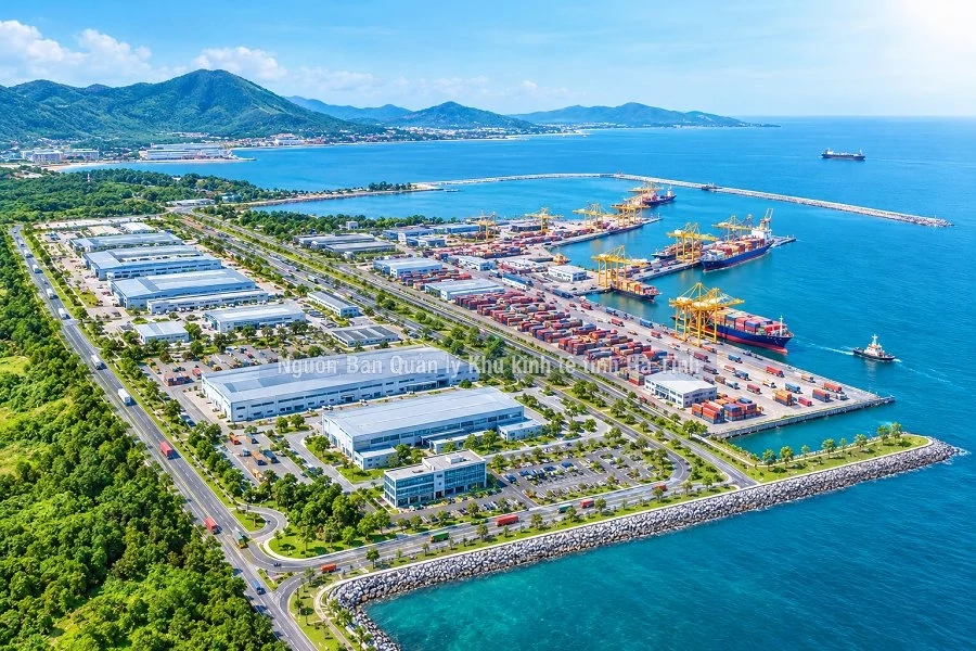 Tài chính doanh nghiệp 24/7: Vinhomes Hà Tĩnh đầu tư logistics, Nông nghiệp Hòa Phát công bố lãi quý III Tài chính doanh nghiệp 24/7: Vinhomes Hà Tĩnh đầu tư logistics, Nông nghiệp Hòa Phát công bố lãi quý III