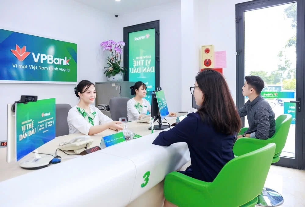 Lãi suất - tỷ giá hôm nay: Tiếp tục giảm lãi suất, USD phục hồi
